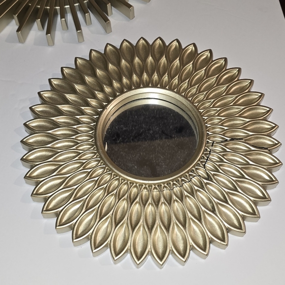 Set of 2 mirrors new no box - Picture 2 of 3